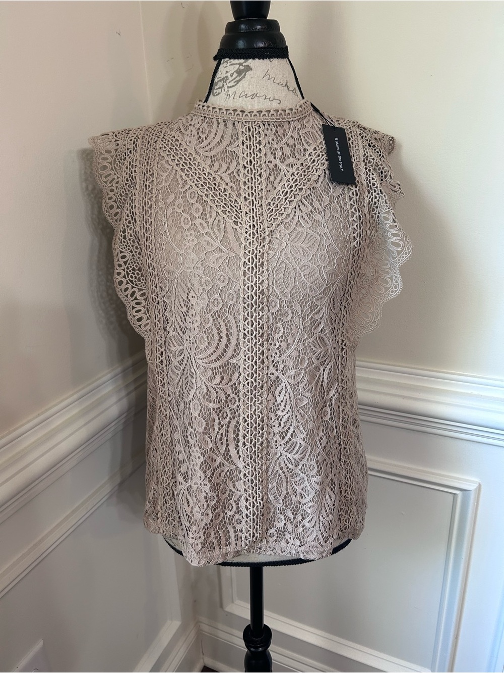 Lace Flutter Sleeve Shell Top - Beige